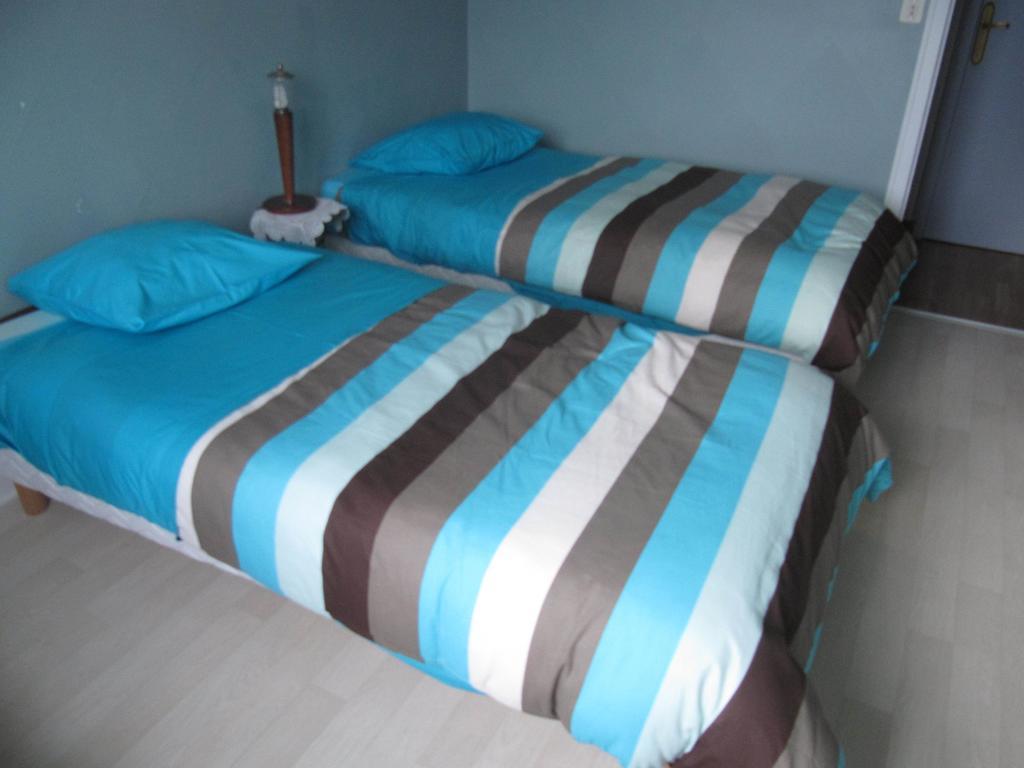 Chambres D'Hotes La Pinderie Val-Couesnon Phòng bức ảnh